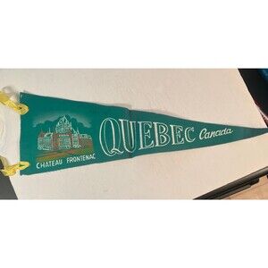 VTG 1970 Quebec Canada Chateau Frontenac  20” Felt Pennant